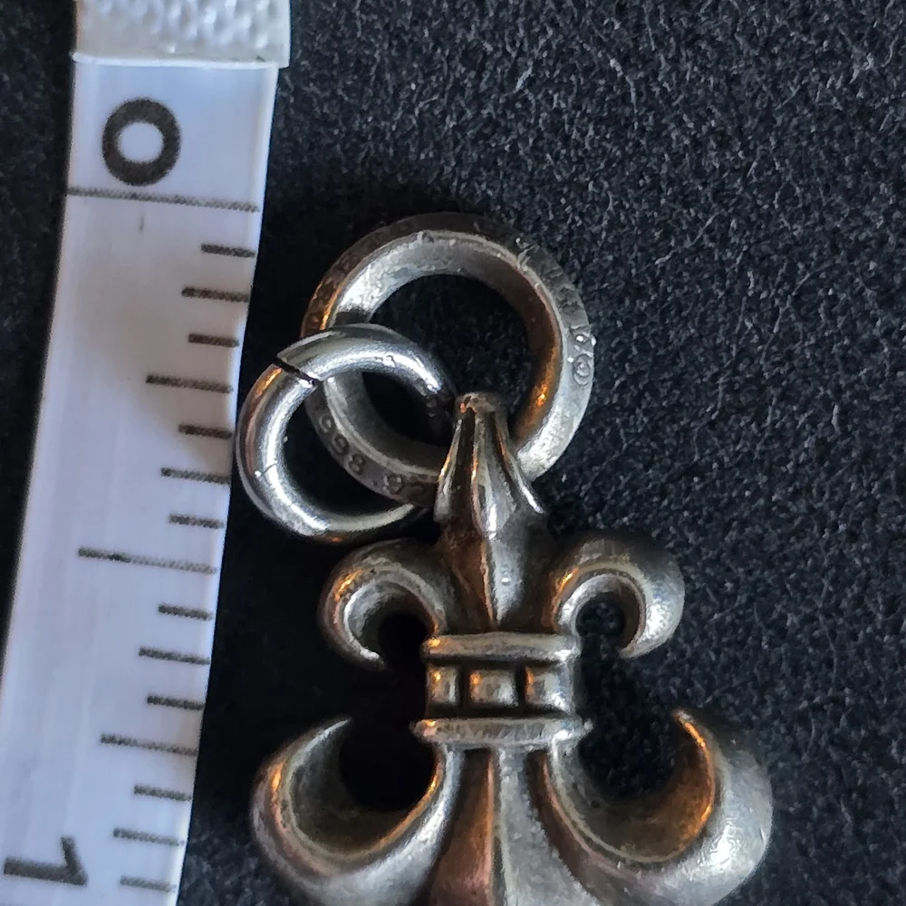 Chrome Hearts Fleur-de-Lis Charm - Picture 4 of 5